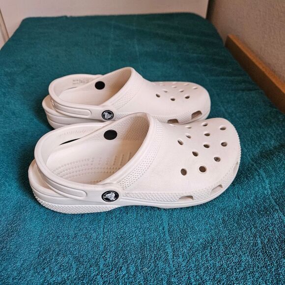Crocs White Clog Shoes - Picture 1 of 7